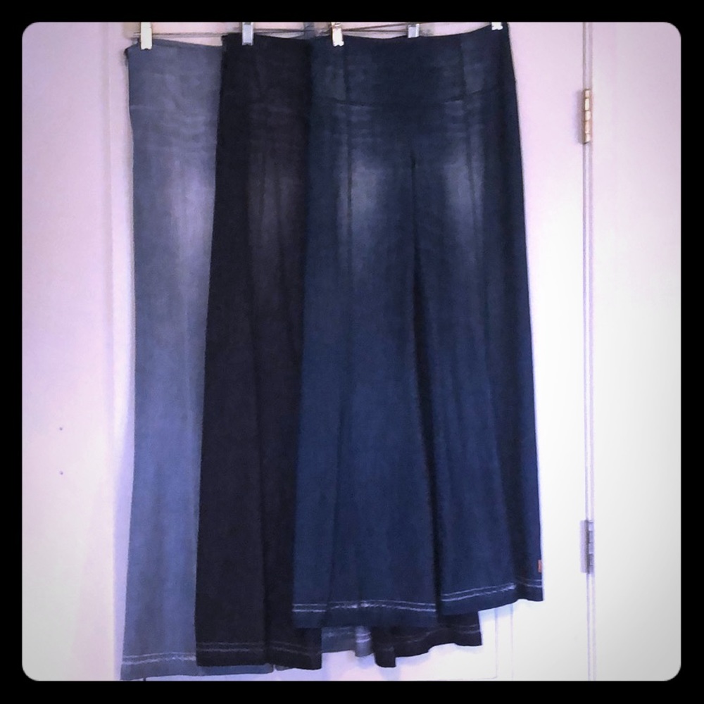 Want to buy Lucy dark indigo flare pants, small